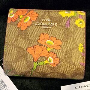 COPY - COACH NWT Snap Wallet In Signature Canvas With Floral Print